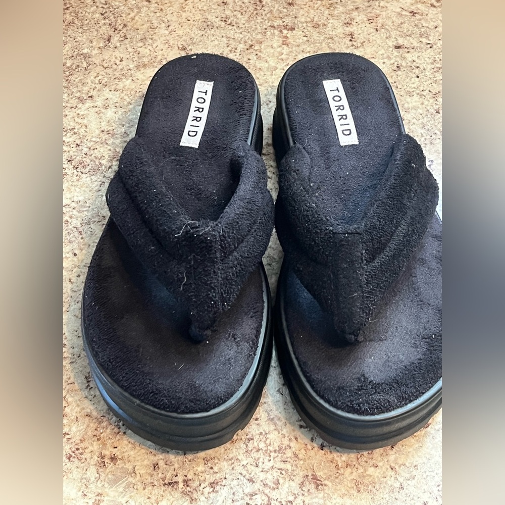 Torrid Black Terry Thong Flatform Sandal Flip Flops (WW) Size 8.5 - Picture 11 of 11